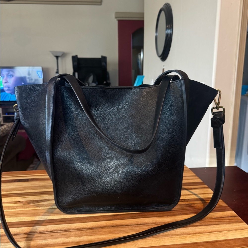 Elegant Black Leather Tote Bag